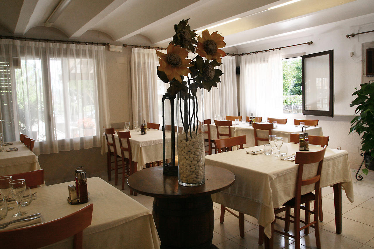 Carmelita Aparthotel Sant Privat de Bas Luaran gambar